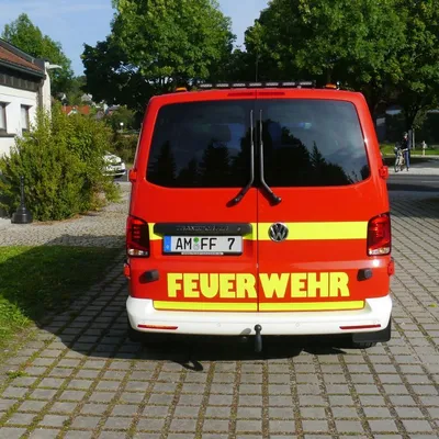 bildhintenzu.jpg